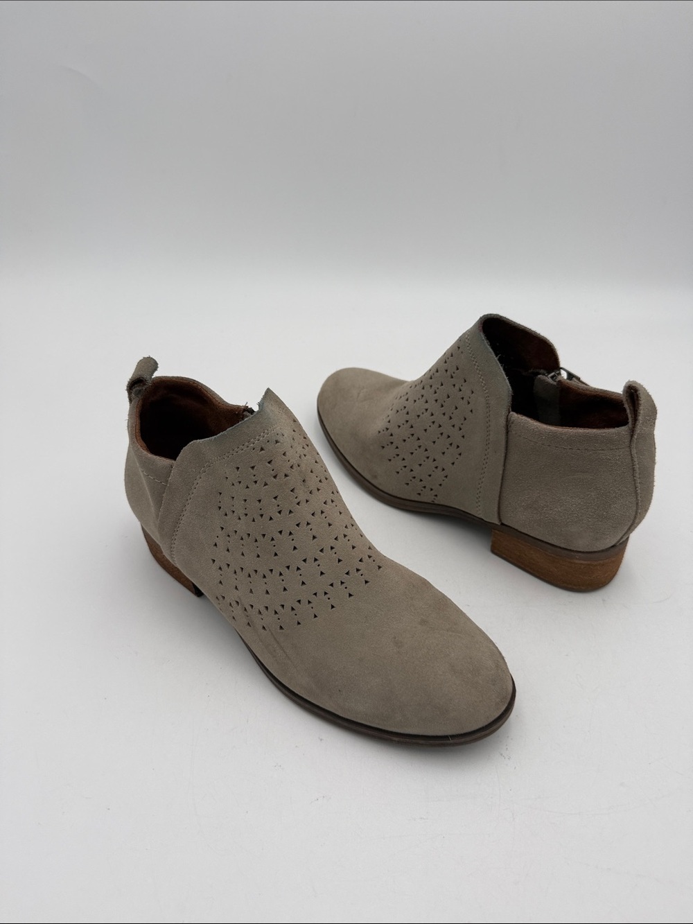Toms Taupe Suede Perforated Ankle Booties women 6.5 casual office retro fall Y2K